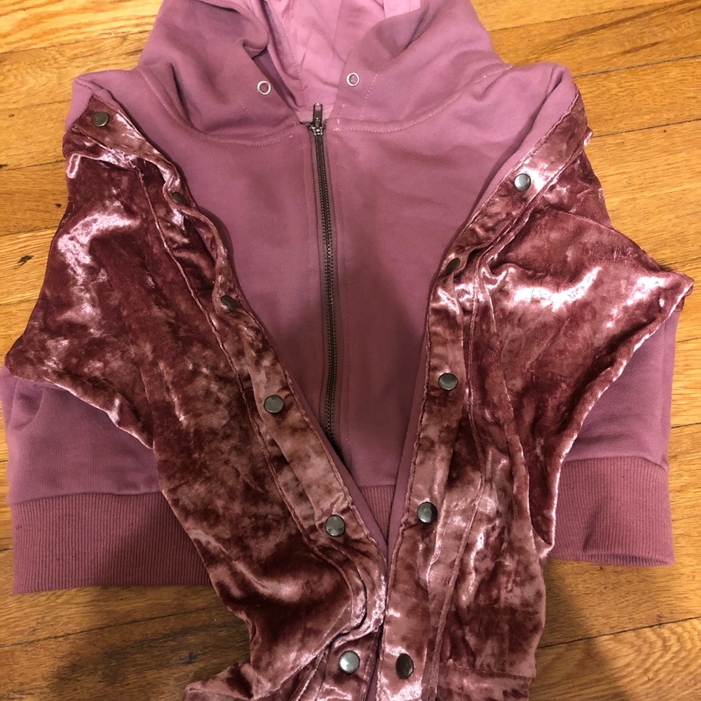 LF THE BRAND CROPPED ZIP UP HOODIE - Picture 3 of 4